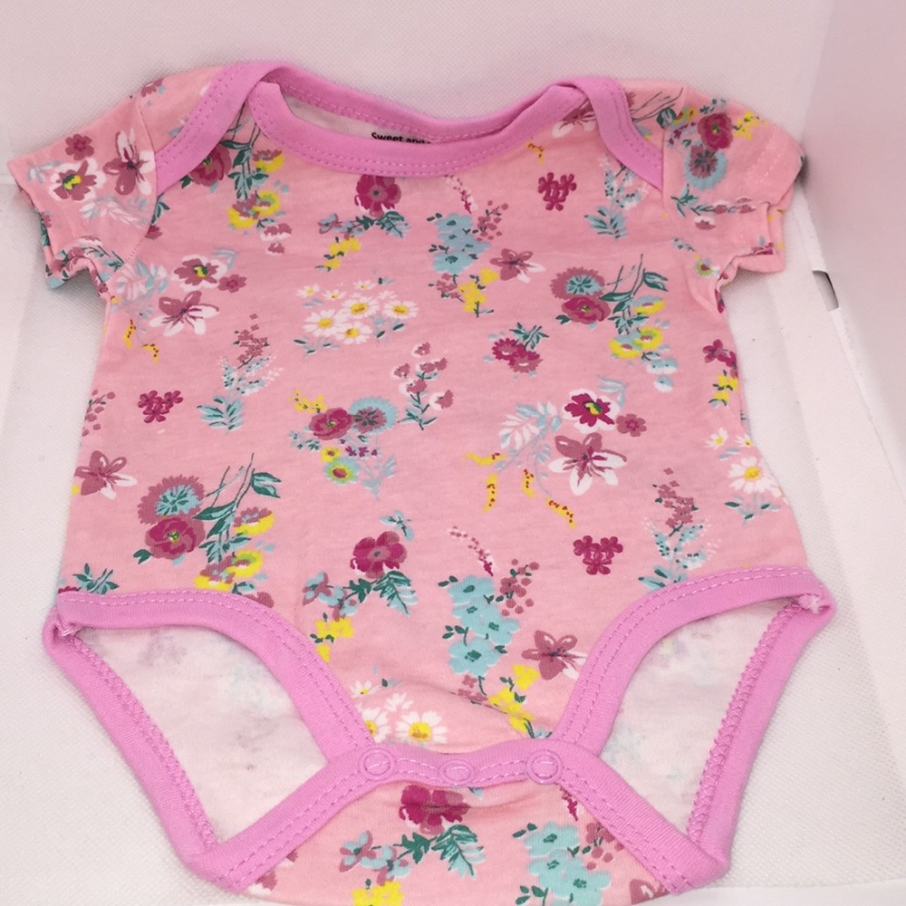 Sweet and Soft Infant Girls Diaper Shirt Size 3-6M